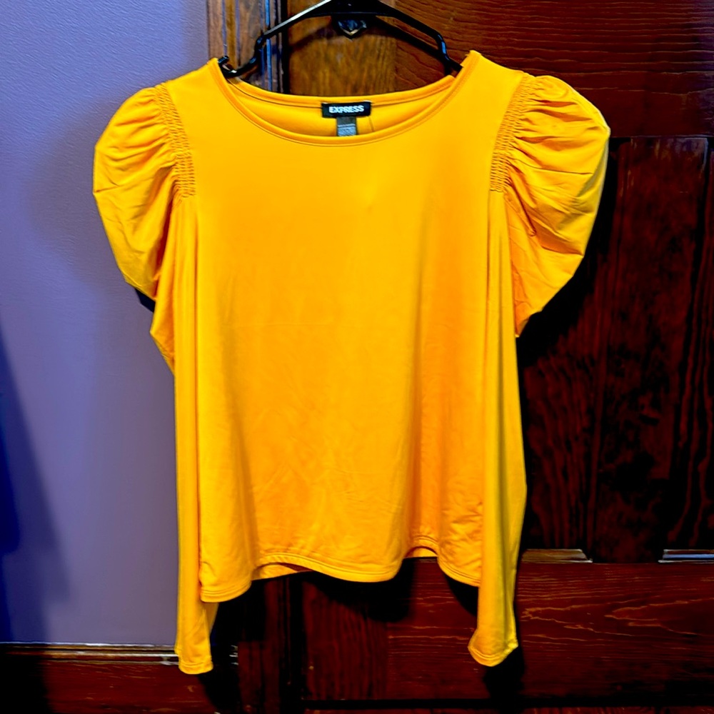 Silky golden yellow Express top